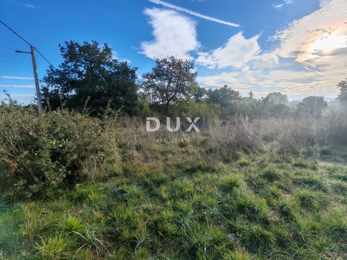 ZADAR, GLAVICA - Terreno edificabile a 7 minuti dalla prima spiaggia!