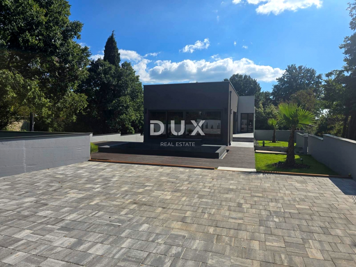 ISTRIA, BARBAN - Moderna casa bifamiliare con piscina