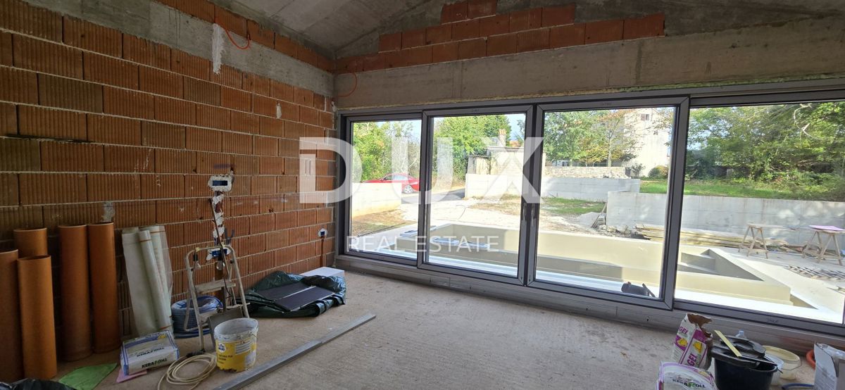 ISTRIA, BARBAN - Moderna casa bifamiliare con piscina