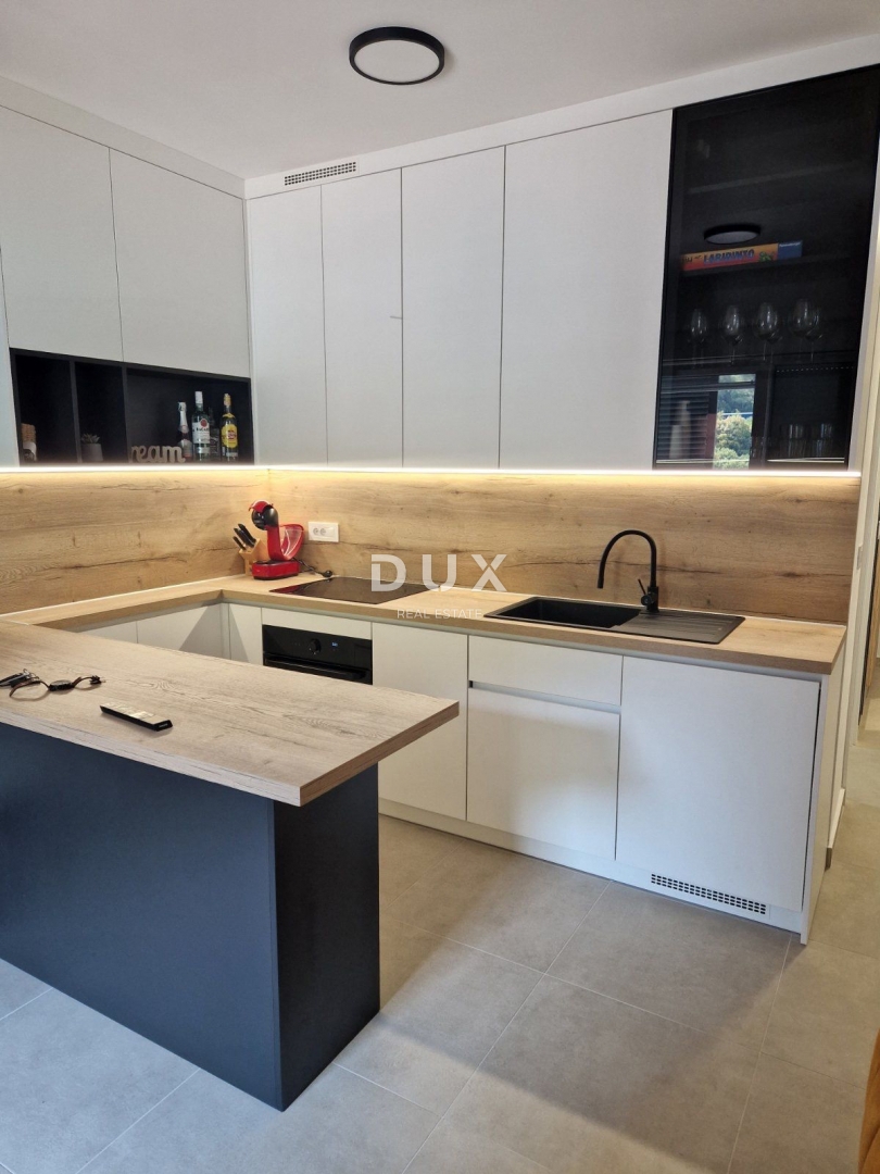 ISTRIA, LABIN - Appartamento prima fila al mare