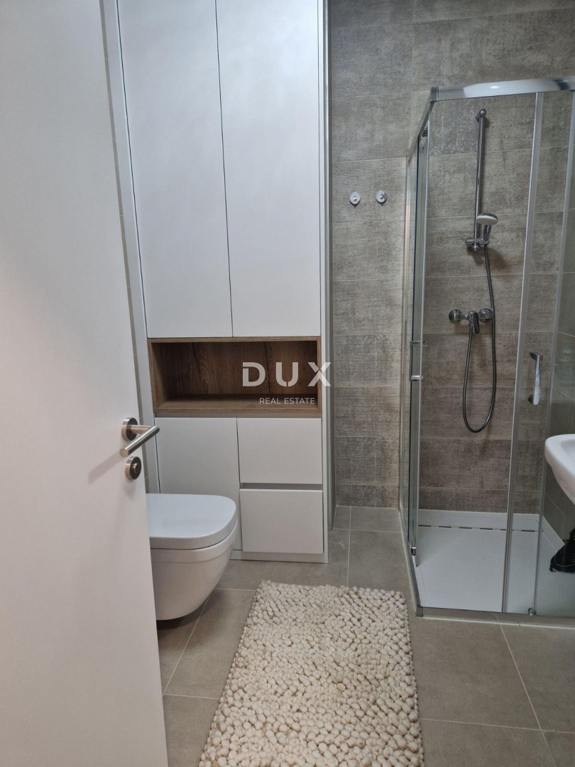 ISTRIA, LABIN - Appartamento prima fila al mare