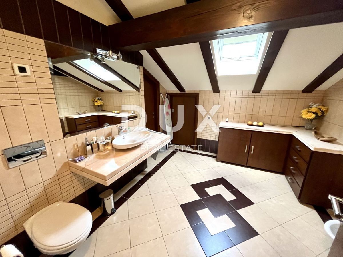 RIJEKA, KOZALA - spazioso appartamento su due piani con vista panoramica, prezzo ribassato, OCCASIONE ECCEZIONALE!