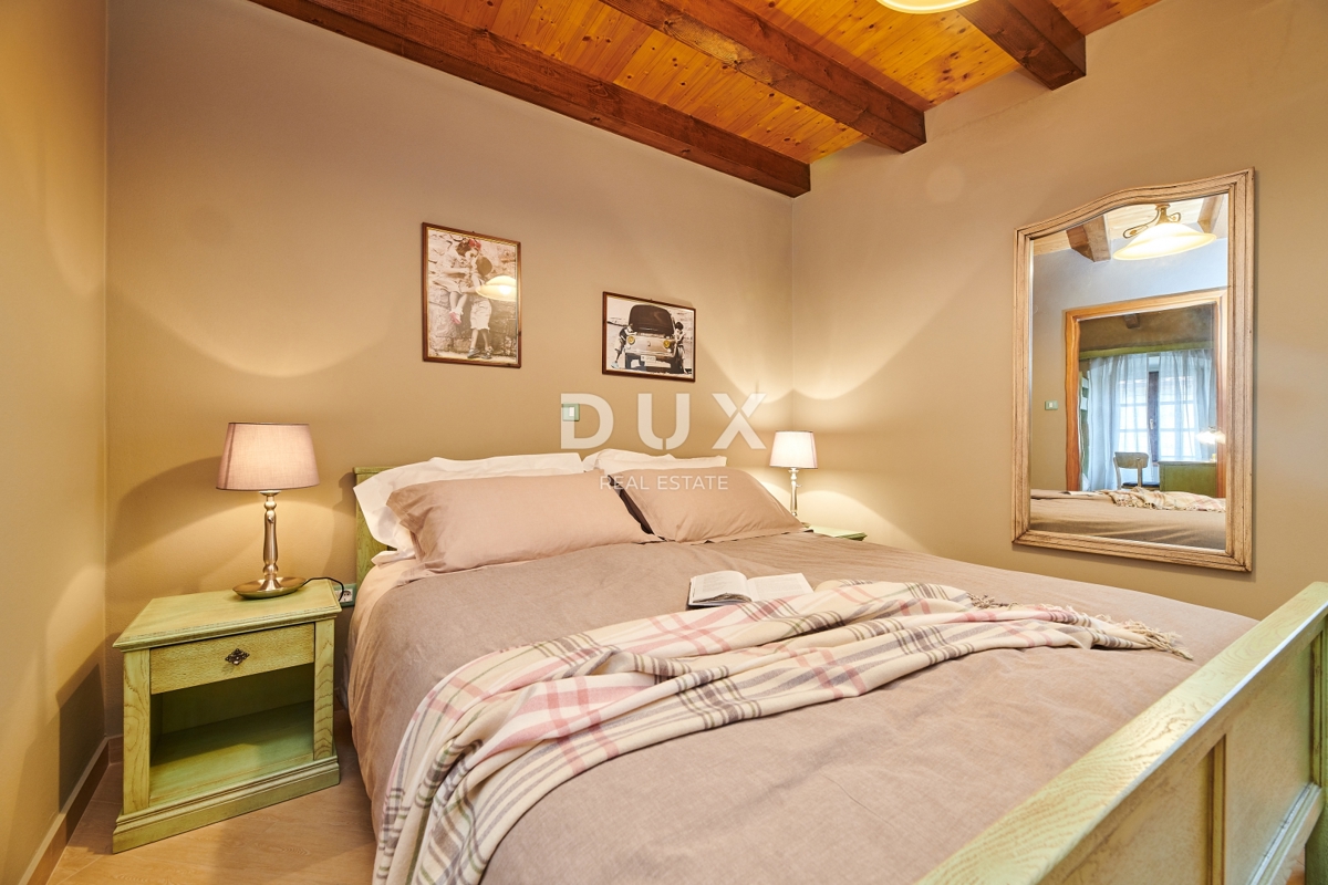 ISTRIA, GRACIŠĆE - VILLA RUSTICA CON PISCINA INTERNA ED ESTERNA, SAUNA E UNA COMBINAZIONE DI LUSSO E AUTENTICITÀ