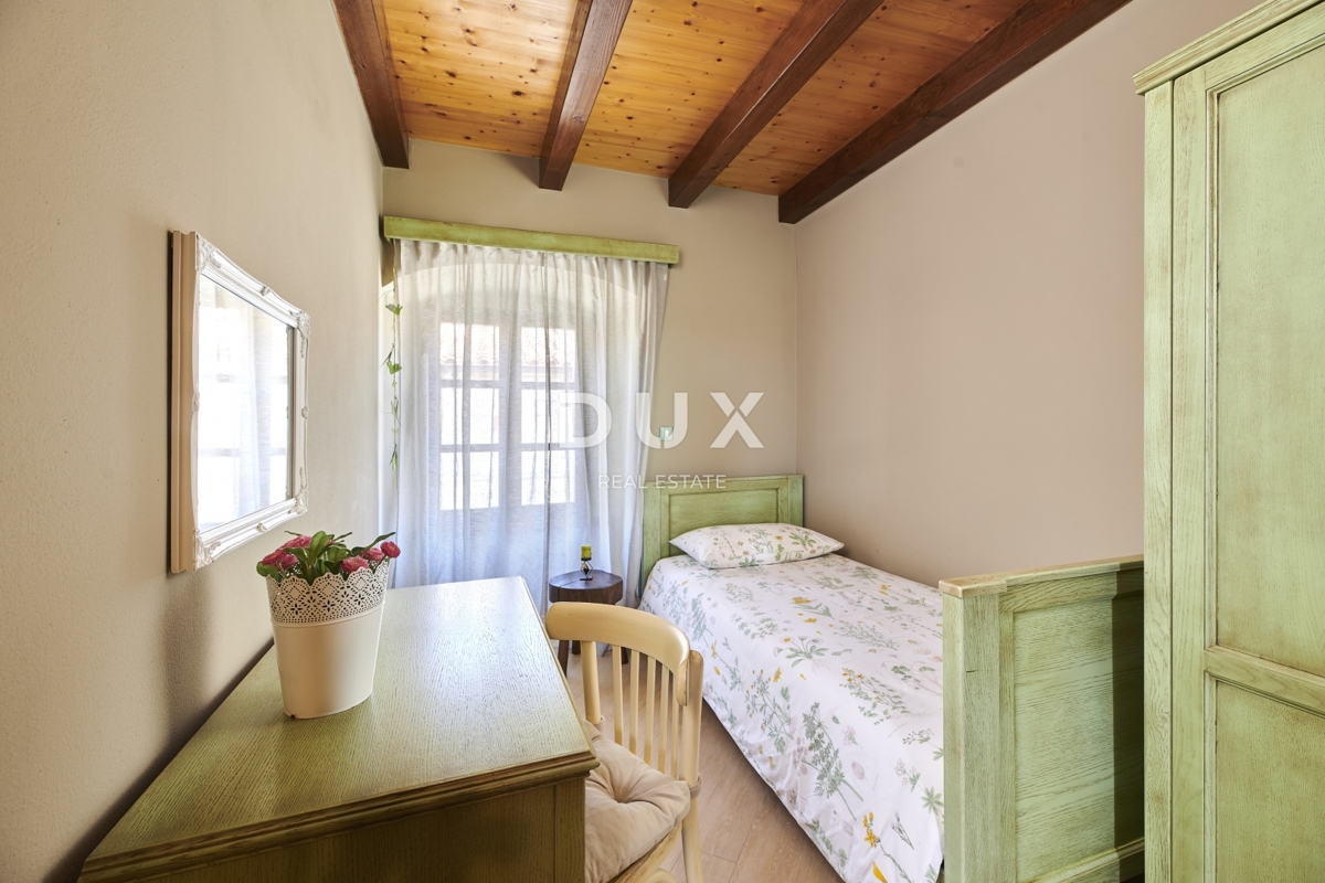 ISTRIA, GRACIŠĆE - VILLA RUSTICA CON PISCINA INTERNA ED ESTERNA, SAUNA E UNA COMBINAZIONE DI LUSSO E AUTENTICITÀ