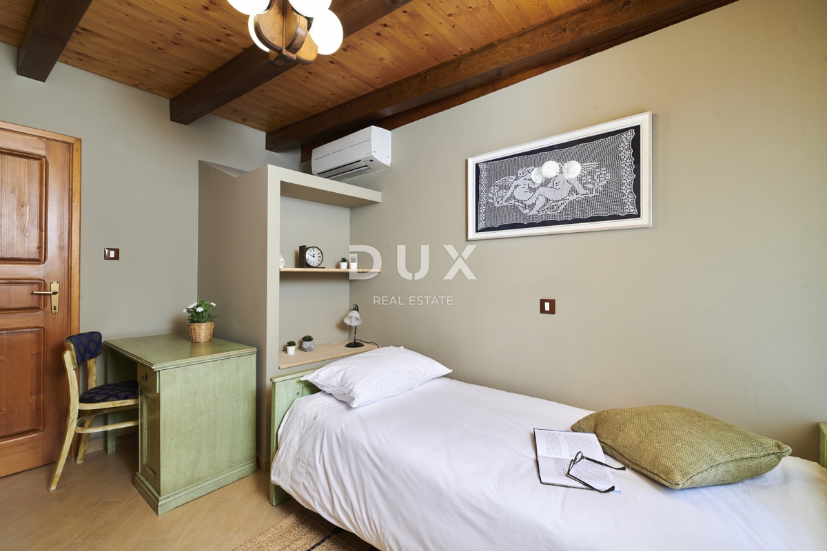 ISTRIA, GRACIŠĆE - VILLA RUSTICA CON PISCINA INTERNA ED ESTERNA, SAUNA E UNA COMBINAZIONE DI LUSSO E AUTENTICITÀ