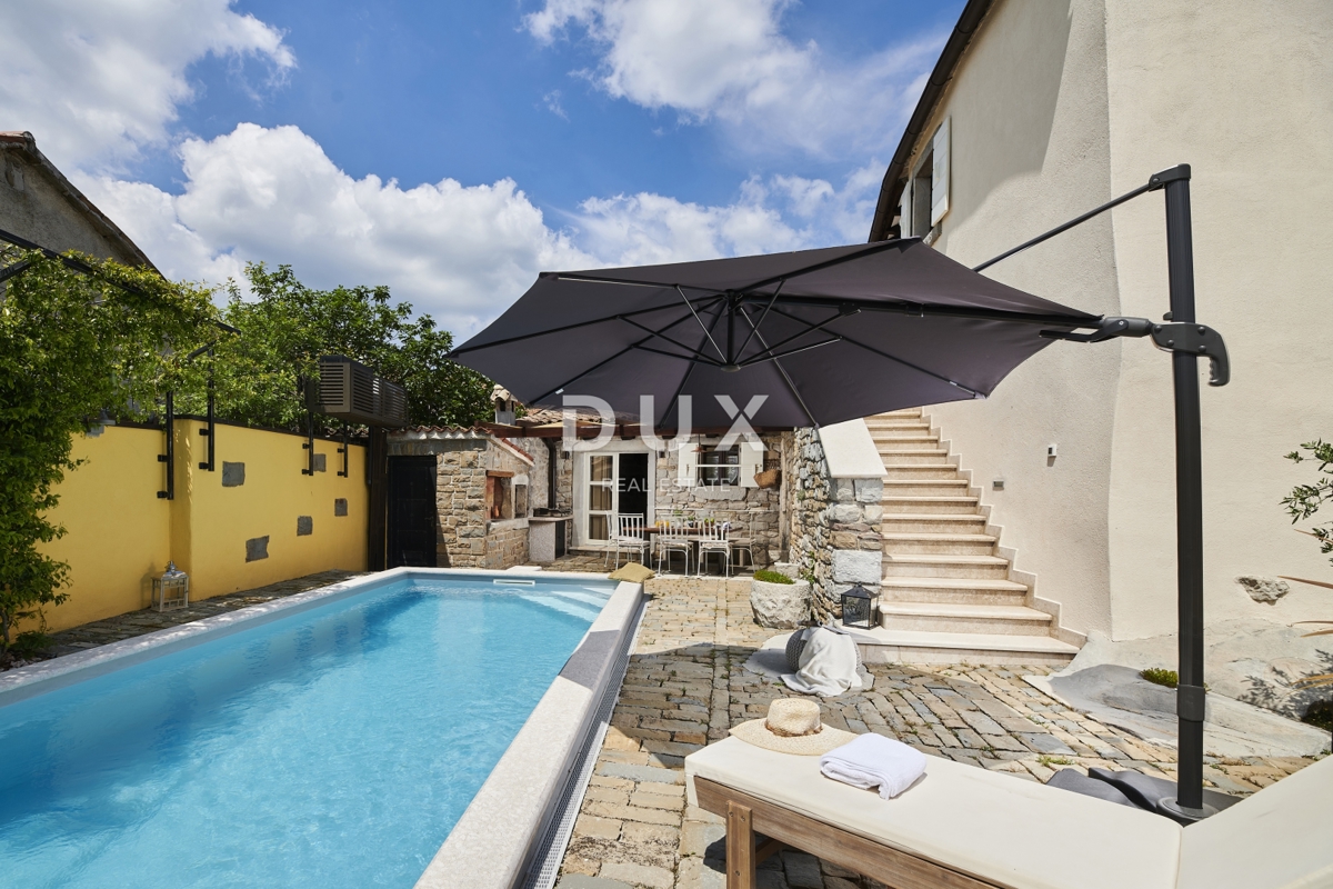 ISTRIA, GRACIŠĆE - VILLA RUSTICA CON PISCINA INTERNA ED ESTERNA, SAUNA E UNA COMBINAZIONE DI LUSSO E AUTENTICITÀ