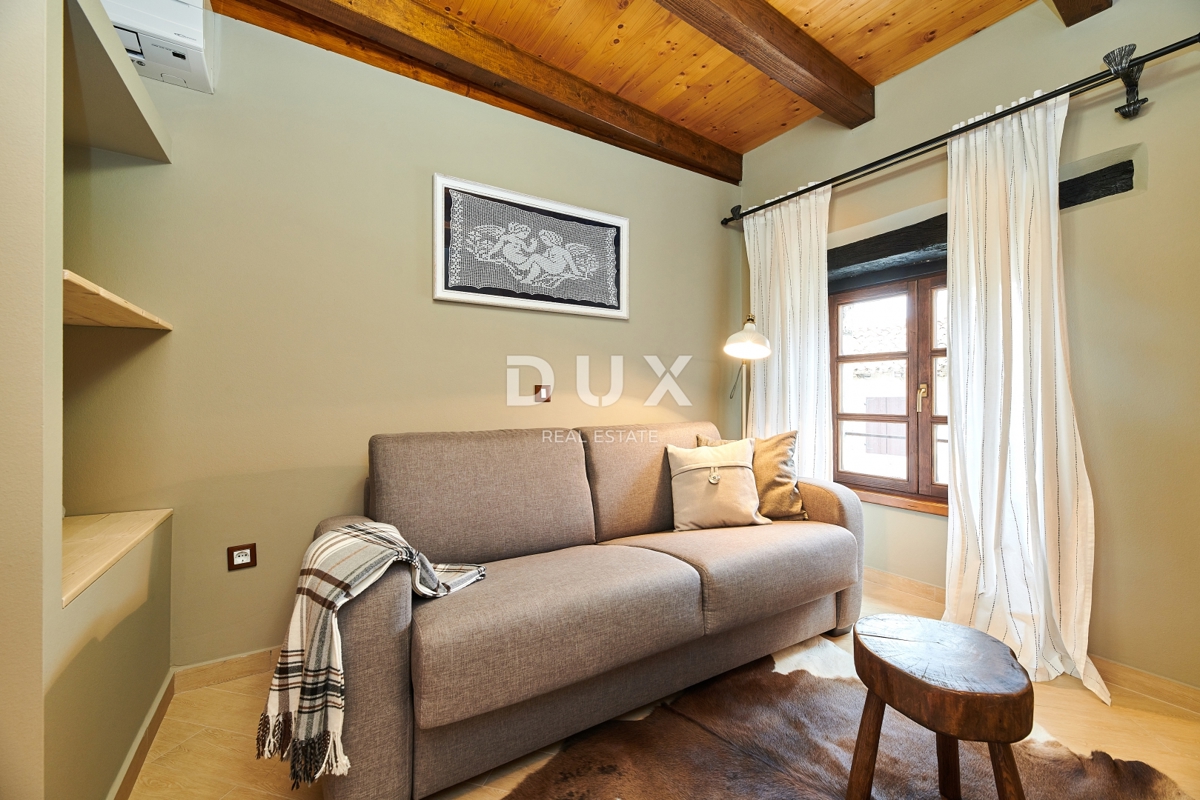 ISTRIA, GRACIŠĆE - VILLA RUSTICA CON PISCINA INTERNA ED ESTERNA, SAUNA E UNA COMBINAZIONE DI LUSSO E AUTENTICITÀ