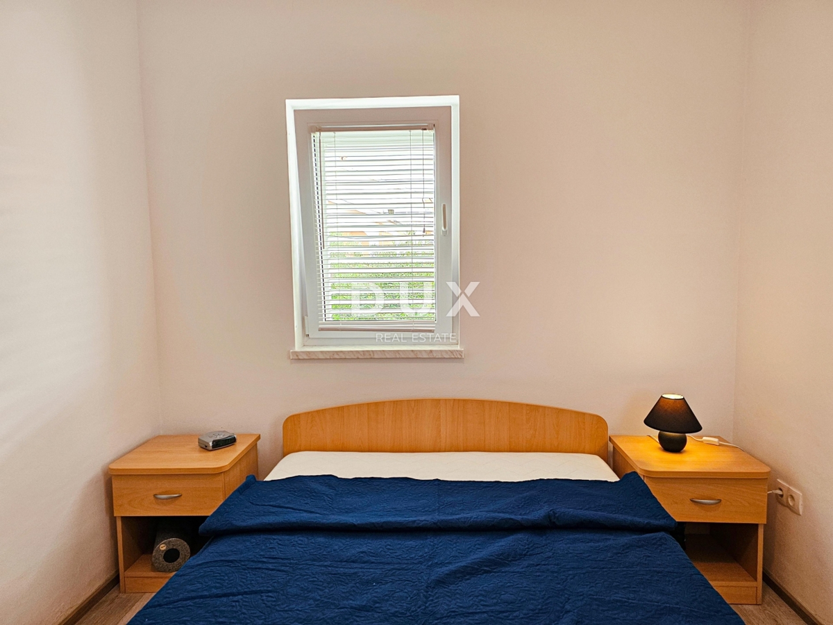 ISOLA DI RAB, BARBAT - Casa in ottima posizione a 100 m dal mare