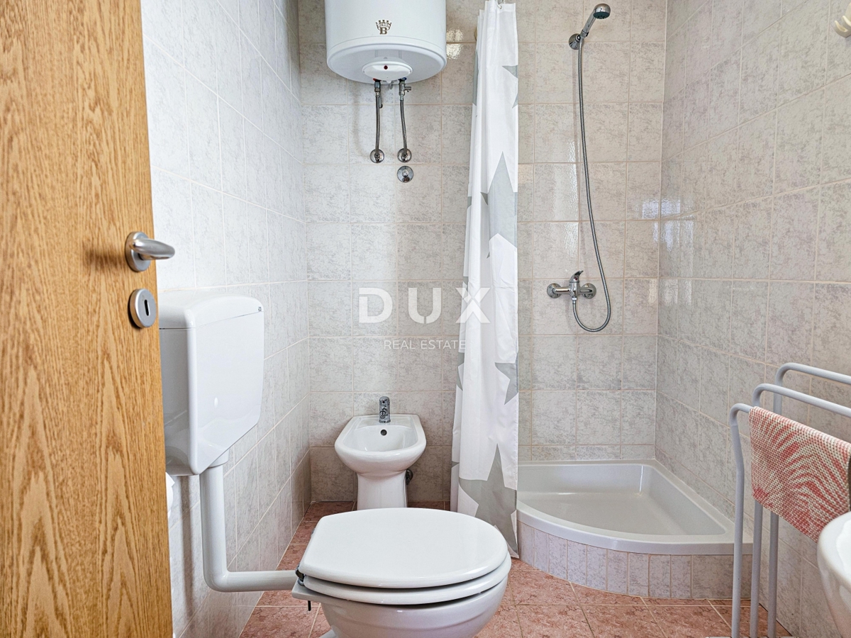 ISOLA DI RAB, BARBAT - Casa in ottima posizione a 100 m dal mare