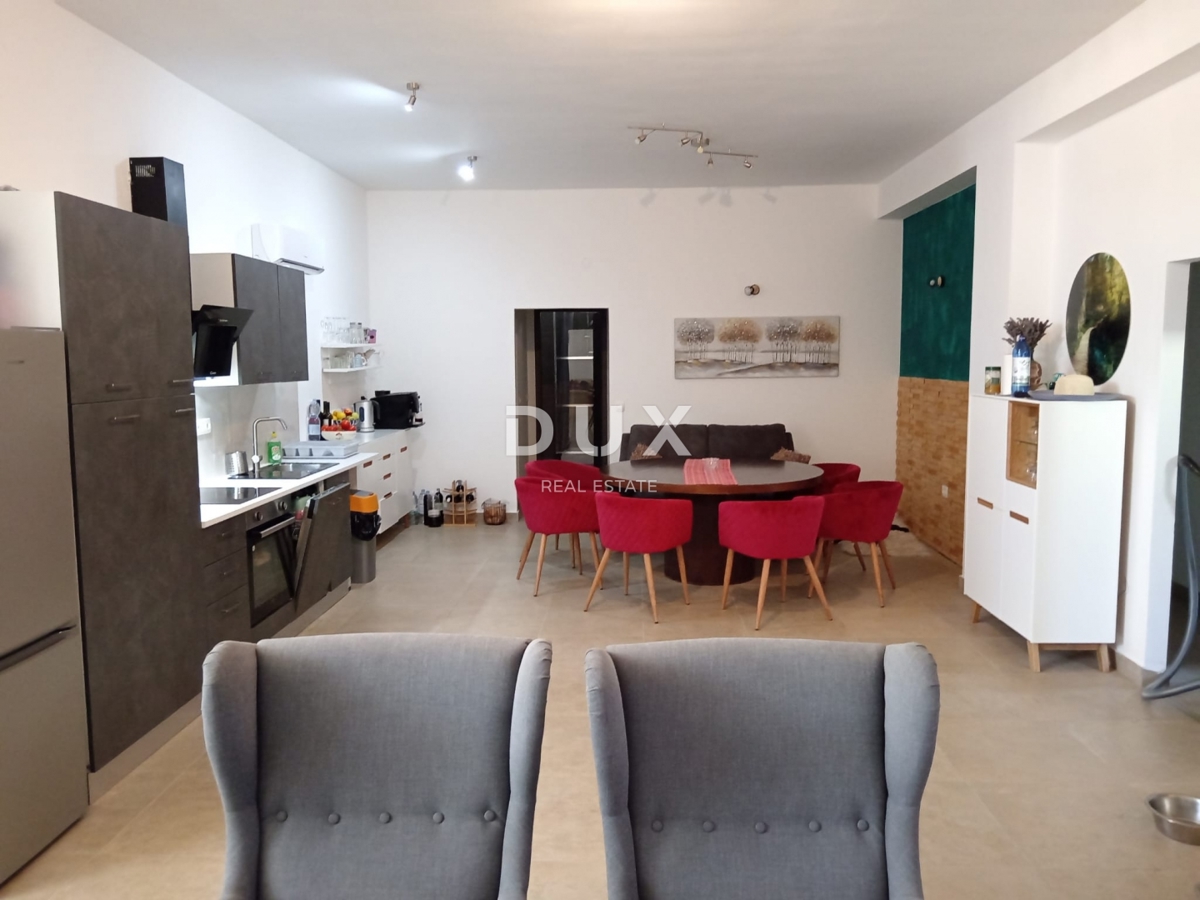 ISTRIA, VALTURA - Casa d'appartamenti