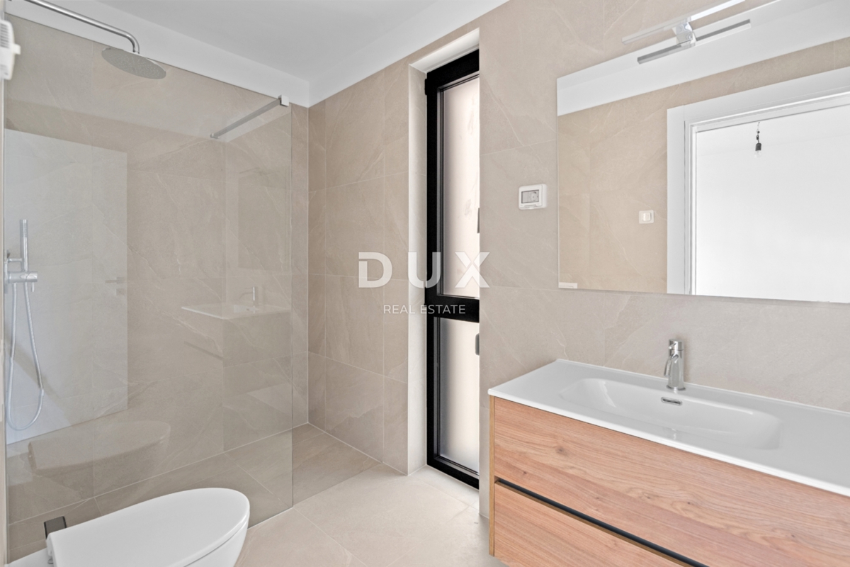 ISTRIA, NOVIGRAD - Confortevole appartamento in un lussuoso edificio di nuova costruzione