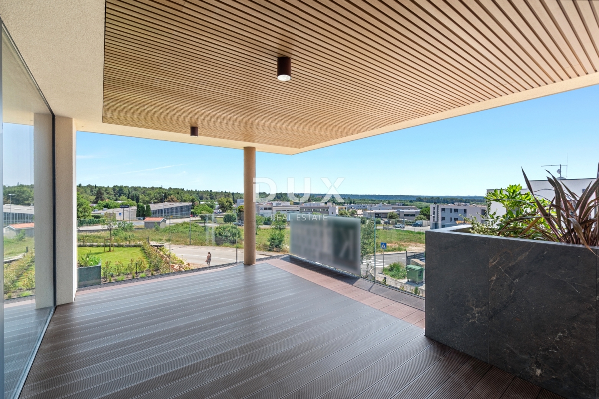 ISTRIA, NOVIGRAD - Confortevole appartamento in un lussuoso edificio di nuova costruzione