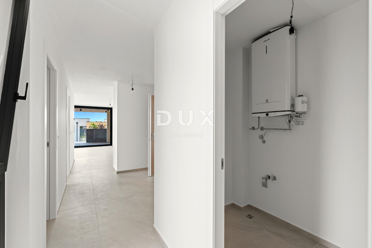 ISTRIA, NOVIGRAD - Confortevole appartamento in un lussuoso edificio di nuova costruzione