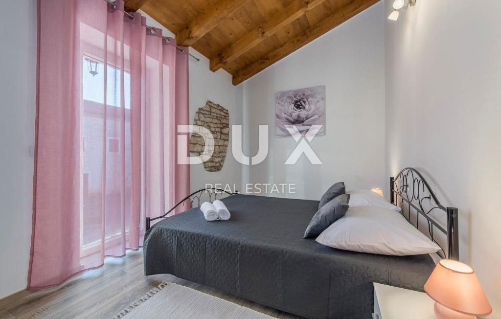 ISTRIA, SVETI LOVREČ – Una villa in pietra autoctona con piscina e 5000 m² di proprietà privata