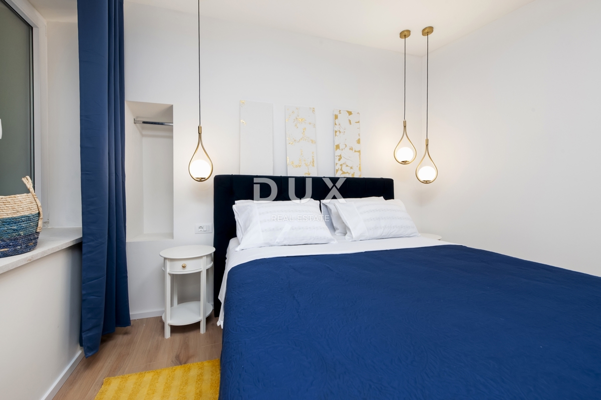 ISTRIA, ROVIGNO – Esclusivo appartamento in palazzo storico, a 50 m dal mare