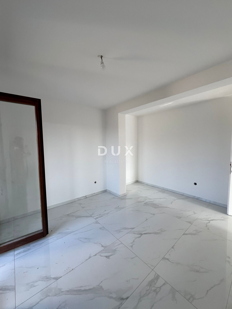 ISTRIA, PARENZO - Bellissimo appartamento ristrutturato in un complesso residenziale per famiglie con giardino e spaziosa terrazza!