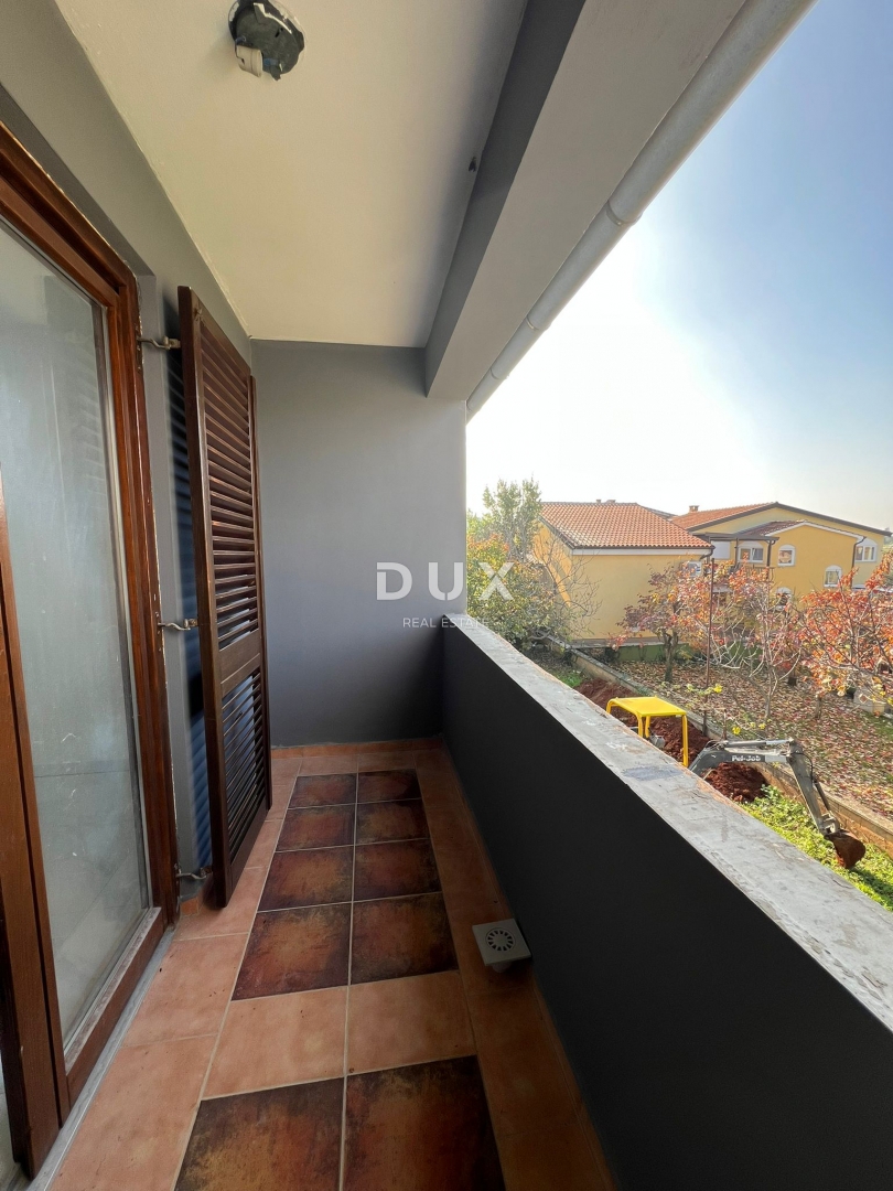 ISTRIA, PARENZO - Bellissimo appartamento ristrutturato in un complesso residenziale per famiglie con giardino e spaziosa terrazza!