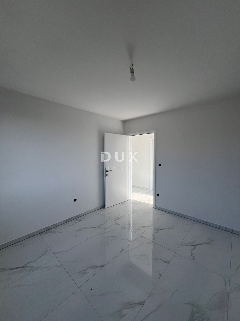 ISTRIA, PARENZO - Bellissimo appartamento ristrutturato in un complesso residenziale per famiglie con giardino e spaziosa terrazza!