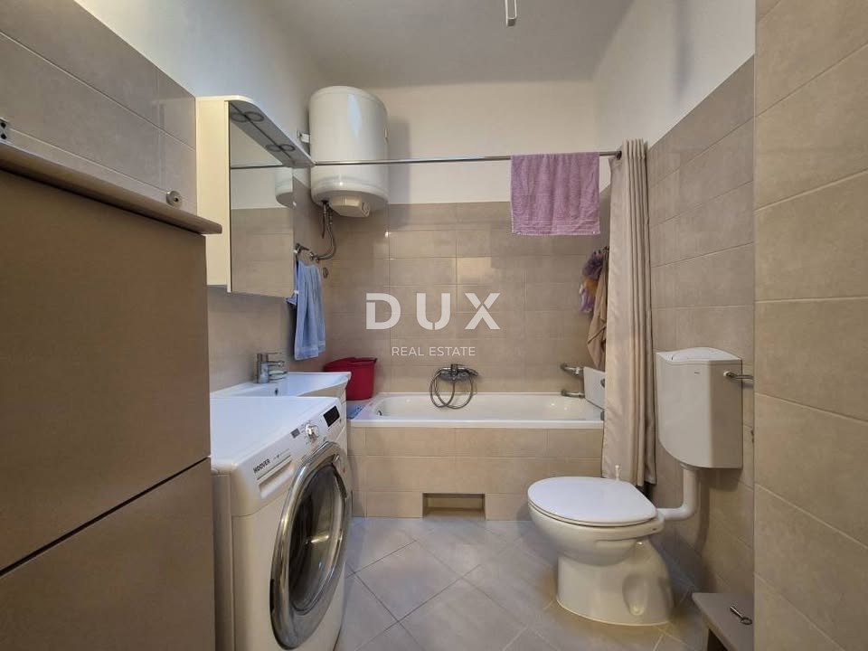 RIJEKA, CENTRO - Appartamento con vista sul teatro e sul mare, nel cuore della città