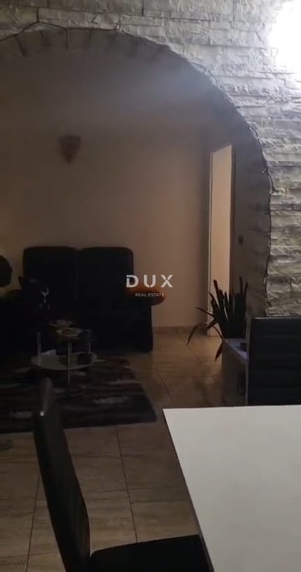 ISTRIA, BALE - Casa a un piano con ampio cortile