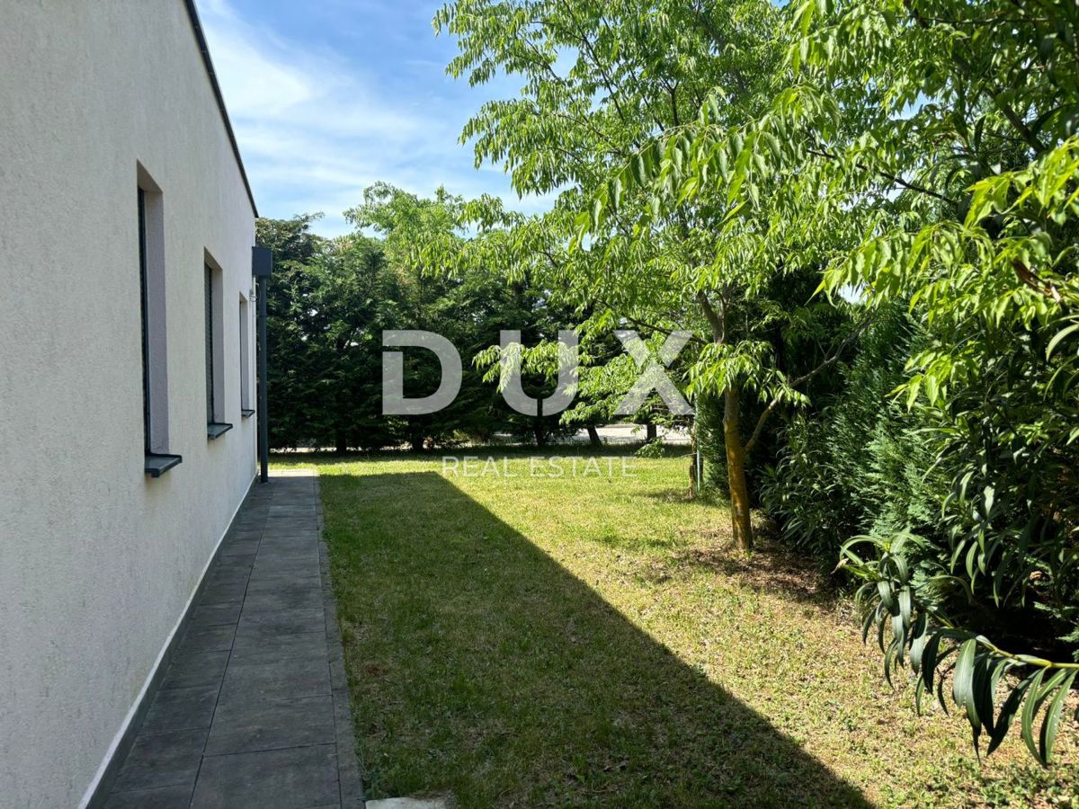 ISTRIA, VODNJAN (dintorni) - Moderna casa a un piano con tanta privacy e tanto verde!