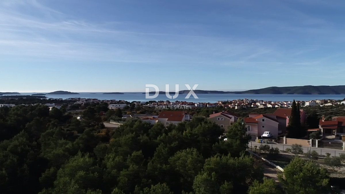 ŠIBENIK, BRODARICA - Terreno a Brodarica per 6 edifici residenziali!