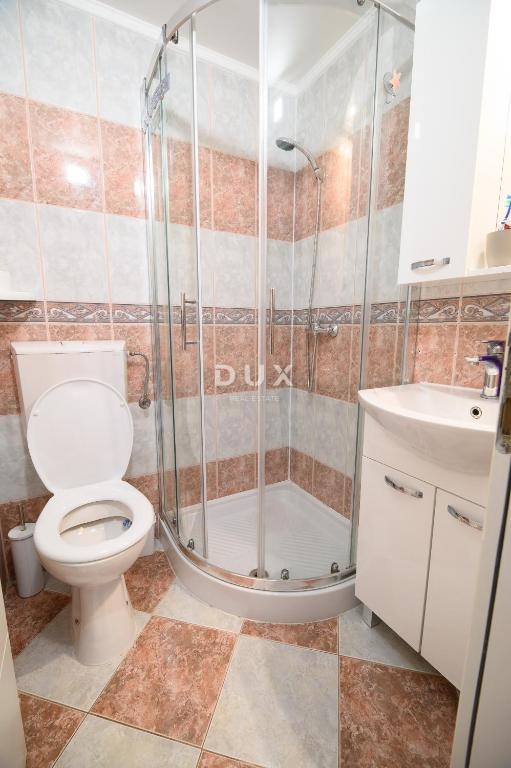 ISTRIA, UMAGO – Autentica casa in pietra a 20 m dal mare