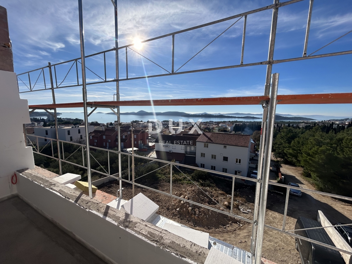ŠIBENIK, VODICE – Lussuoso appartamento con tre camere da letto con ascensore e vista panoramica sul mare