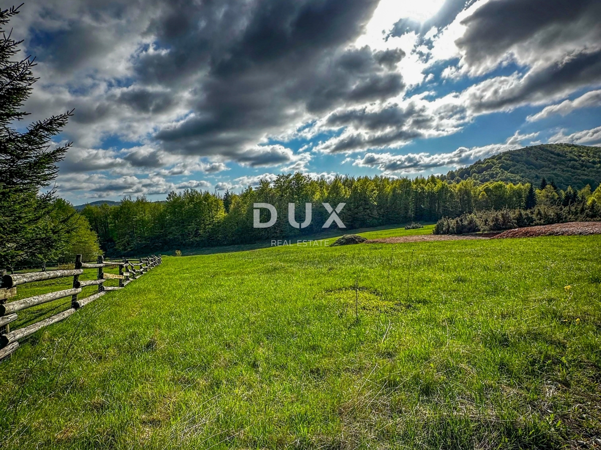 RAVNA GORA, STARI LAZ – terreno edificabile di 1.204 m² per la costruzione di due case vacanze con piscina