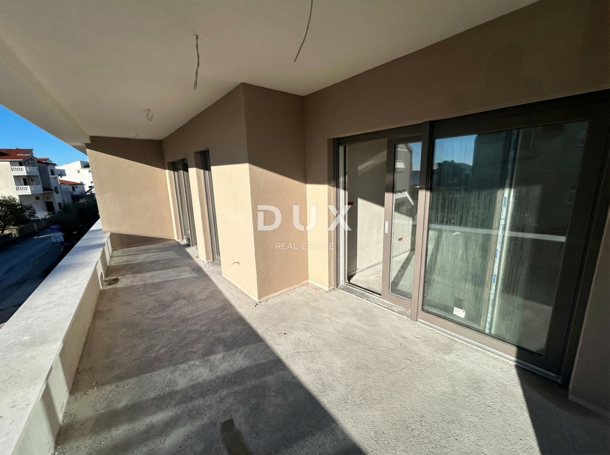 ŠIBENIK, VODICE – Appartamento fronte mare con vista mare e ascensore