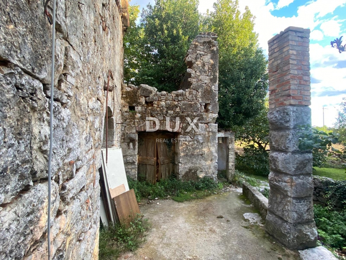 RIJEKA, KASTAV - casa indipendente con cortile + 761 m2 di giardino! OCCASIONE!