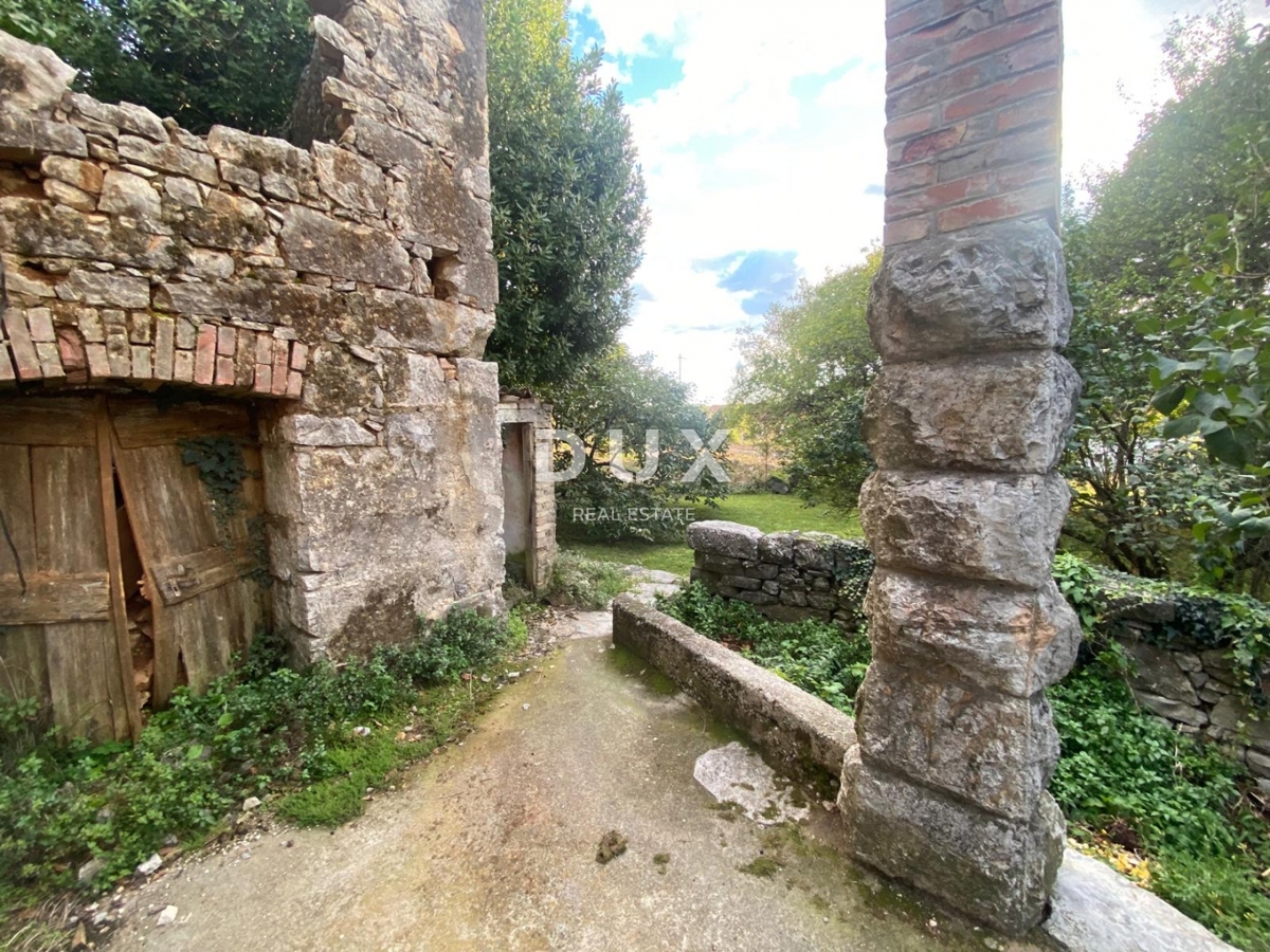 RIJEKA, KASTAV - casa indipendente con cortile + 761 m2 di giardino! OCCASIONE!