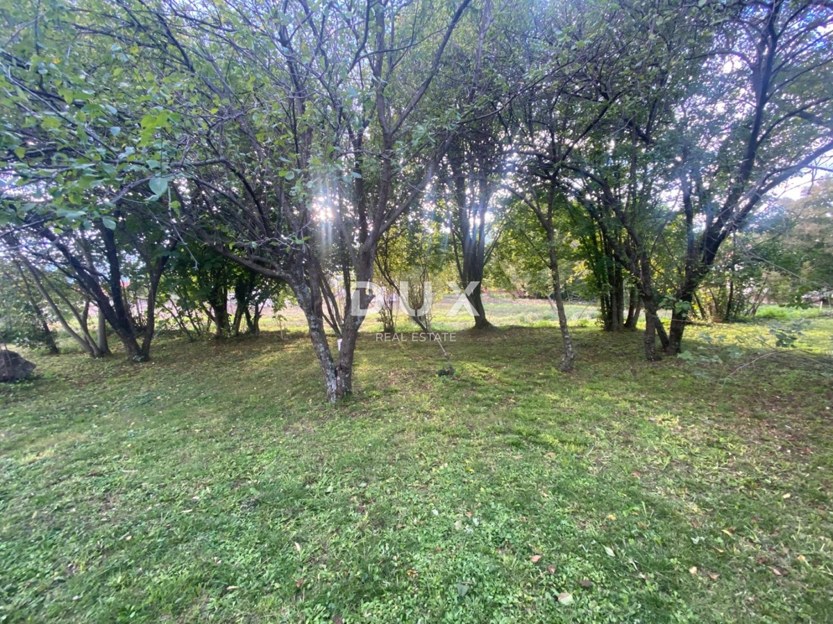 RIJEKA, KASTAV - casa indipendente con cortile + 761 m2 di giardino! OCCASIONE!