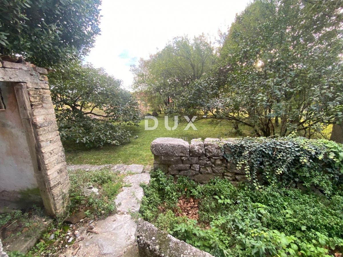 RIJEKA, KASTAV - casa indipendente con cortile + 761 m2 di giardino! OCCASIONE!