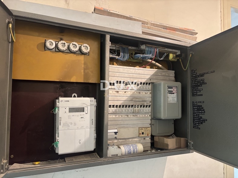 RIJEKA, CENTRO - appartamento, 137 m2, POSSIBILITÀ DI ULTERIORI APPARTAMENTI!!!