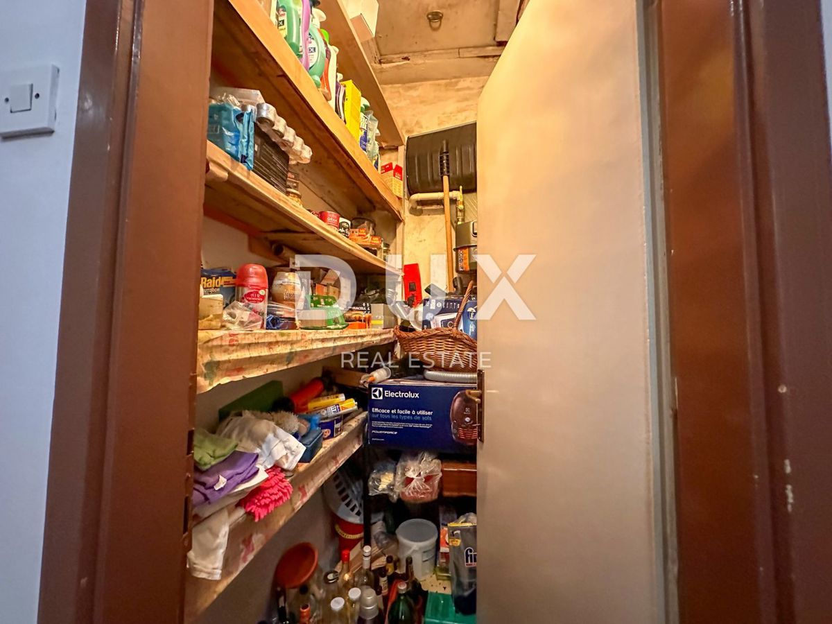 RIJEKA, MLAKA - Piano di una casa vicino al centro