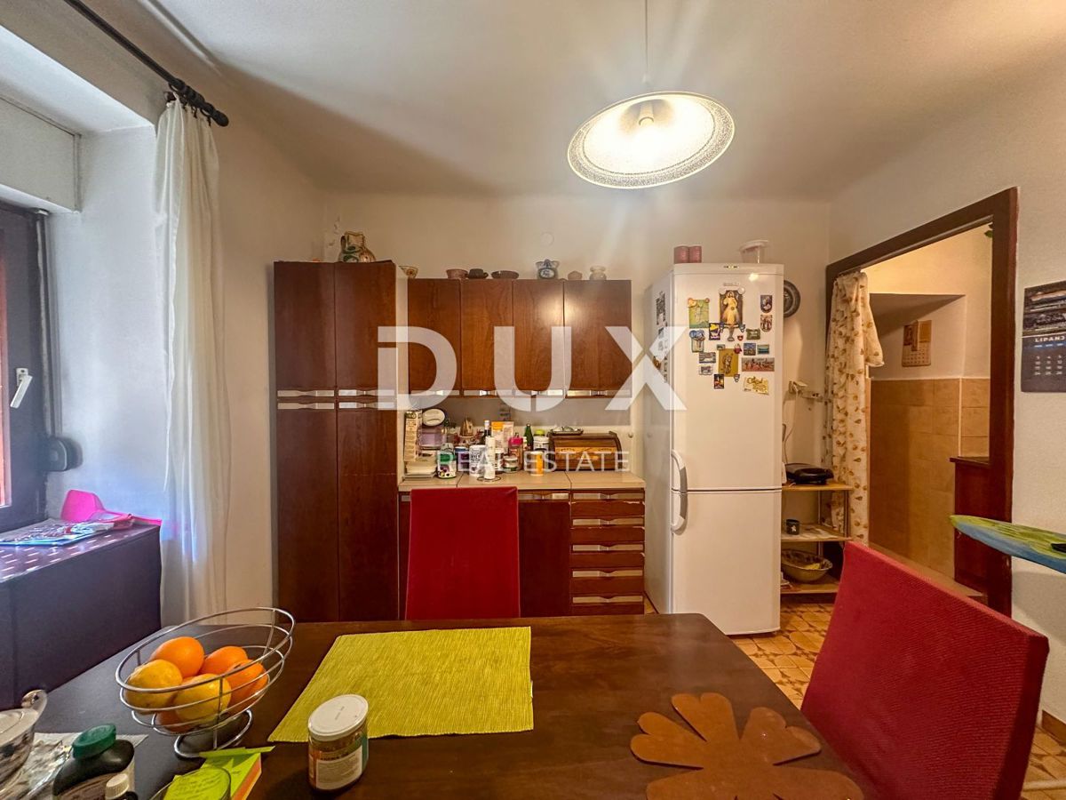RIJEKA, MLAKA - Piano di una casa vicino al centro