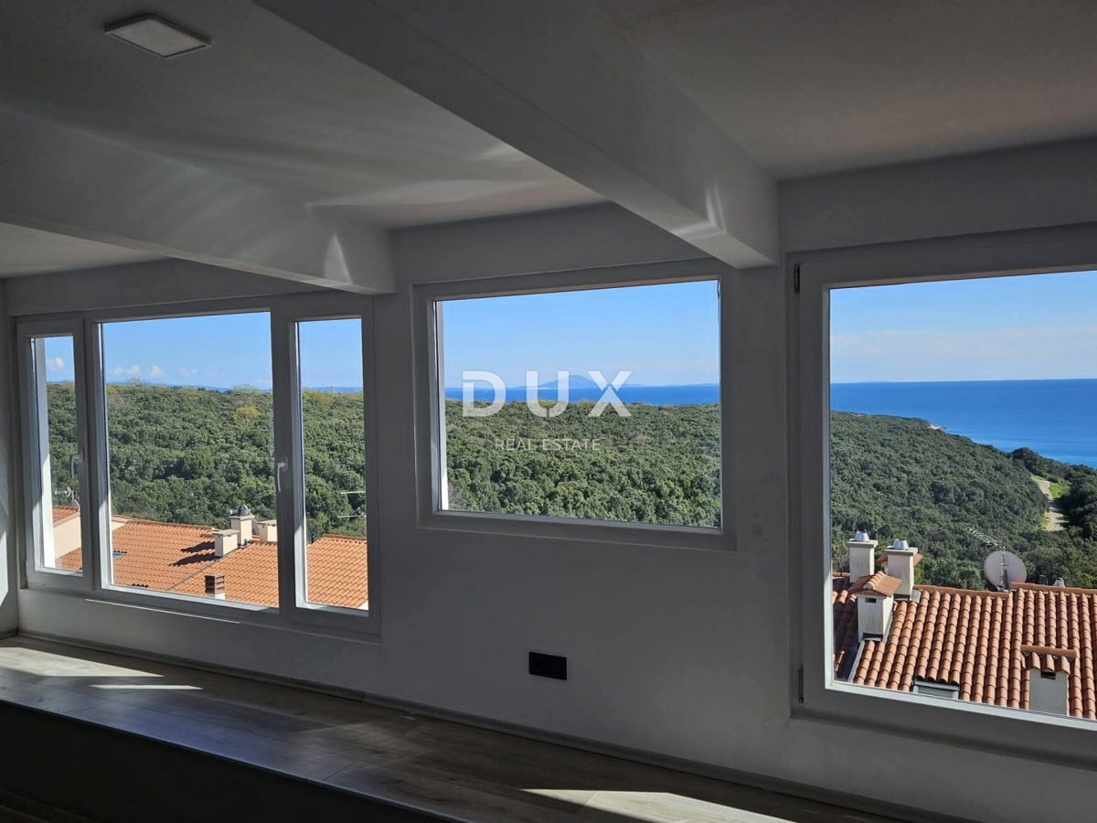 ISTRIA, DUGA UVALA - Attico con vista panoramica sul mare