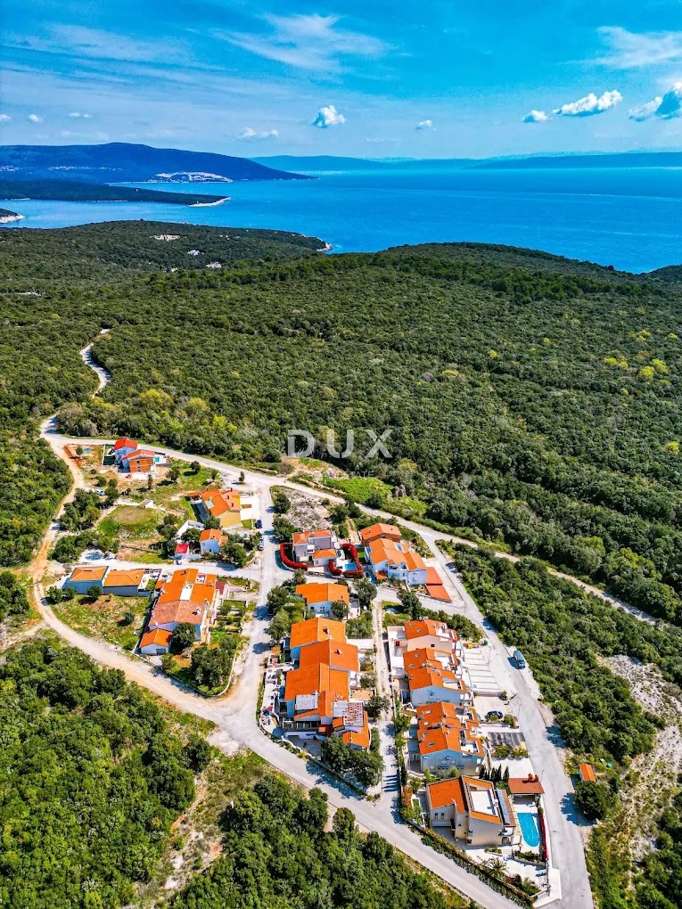 ISTRIA, DUGA UVALA - Attico con vista panoramica sul mare