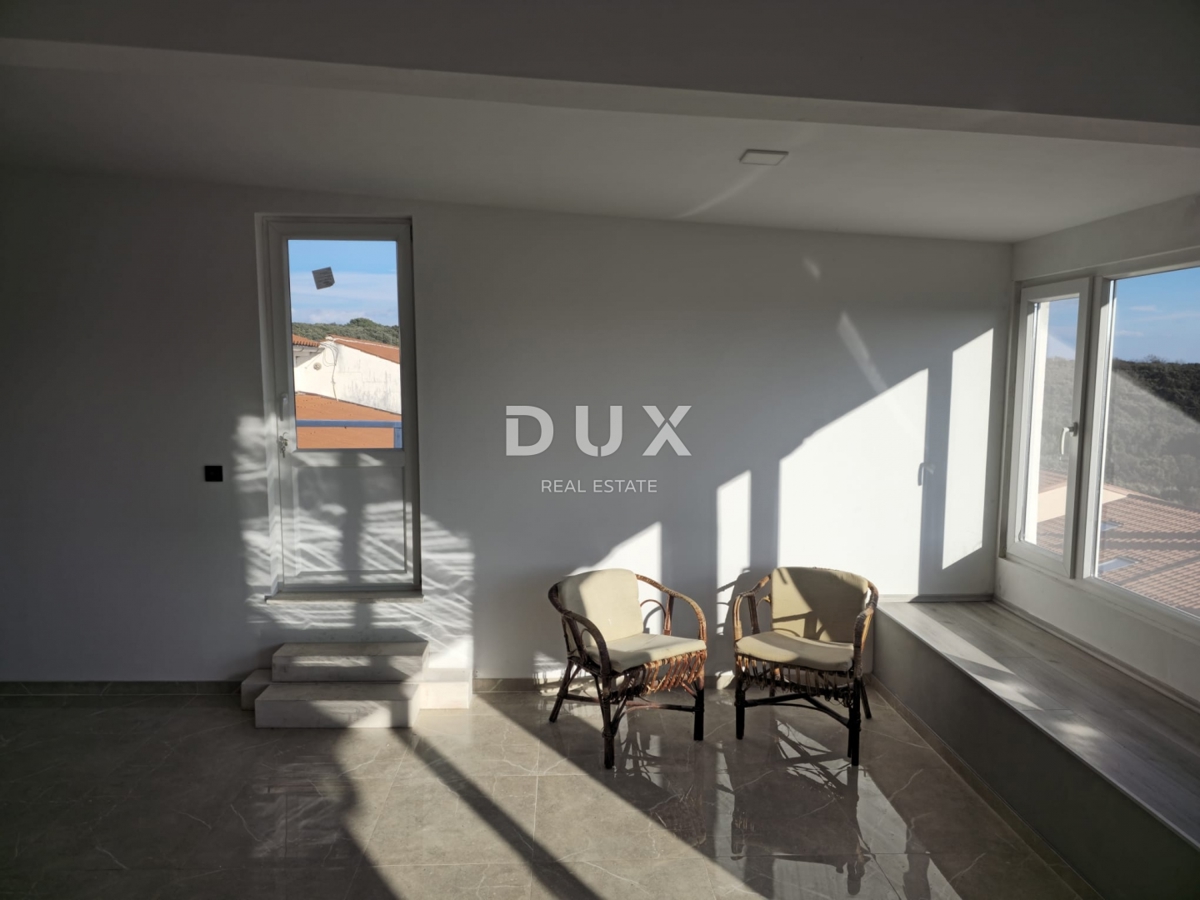 ISTRIA, DUGA UVALA - Attico con vista panoramica sul mare