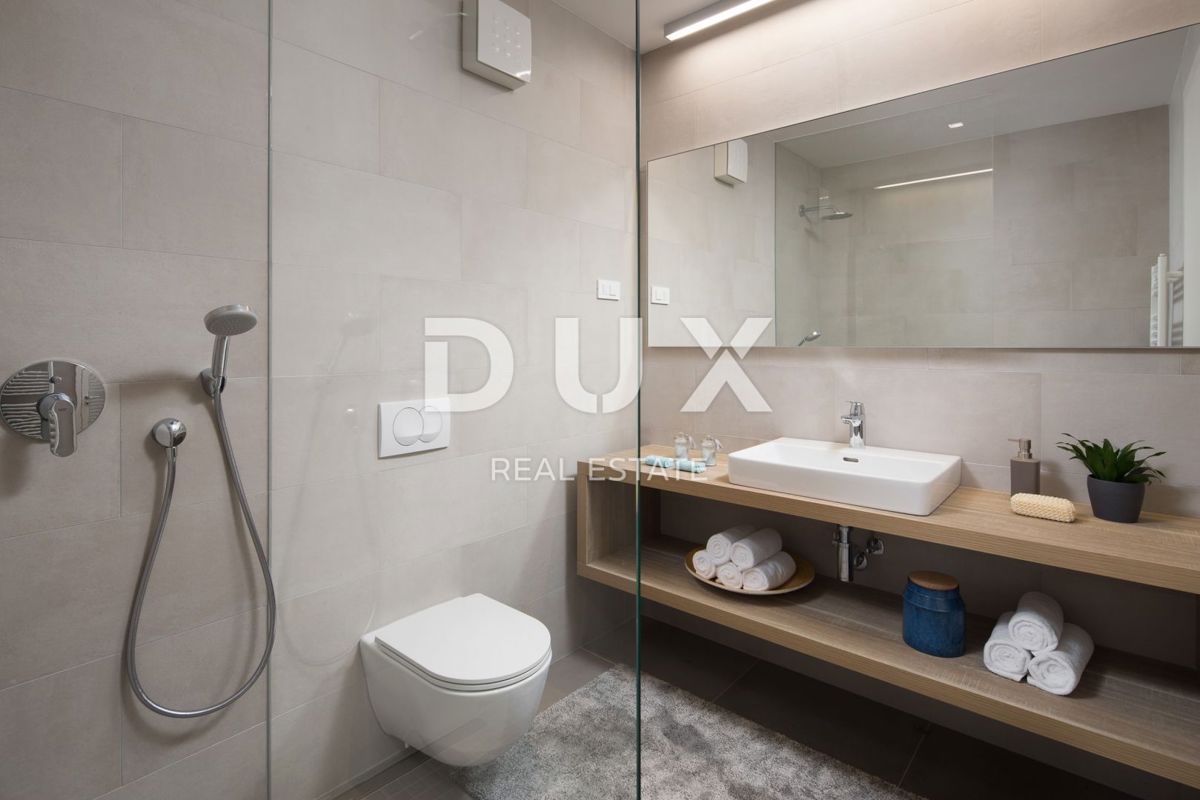 ISTRIA, NOVIGRAD - Villa di lusso con vista fantastica