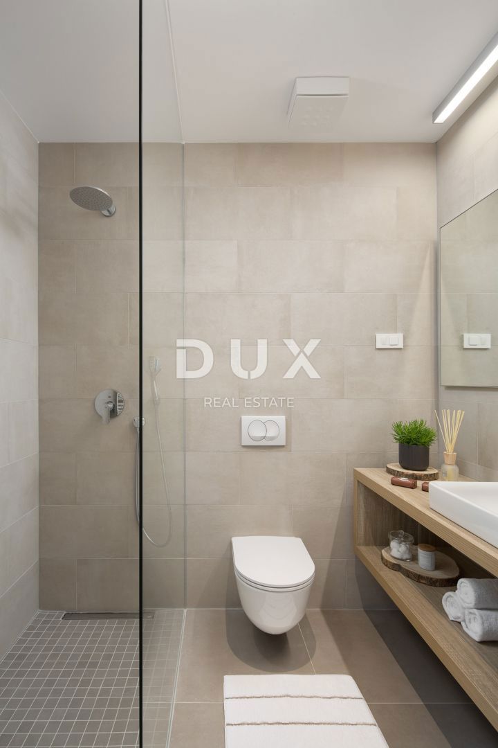 ISTRIA, NOVIGRAD - Villa di lusso con vista fantastica