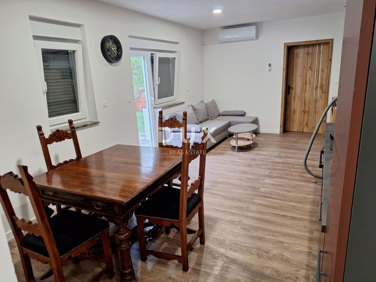 RIJEKA, ZAMET - Casa con appartamenti con vista mare, 275m2