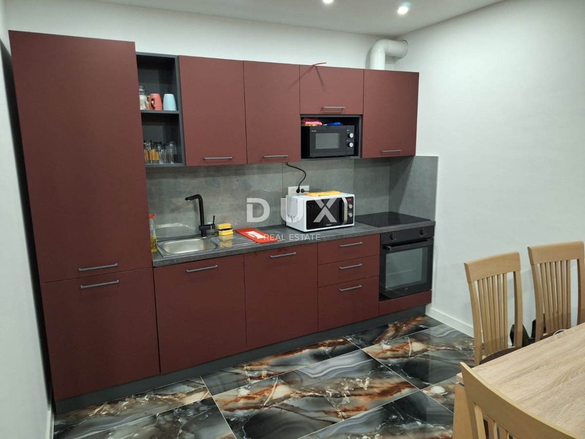 RIJEKA, ZAMET - Casa con appartamenti con vista mare, 275m2