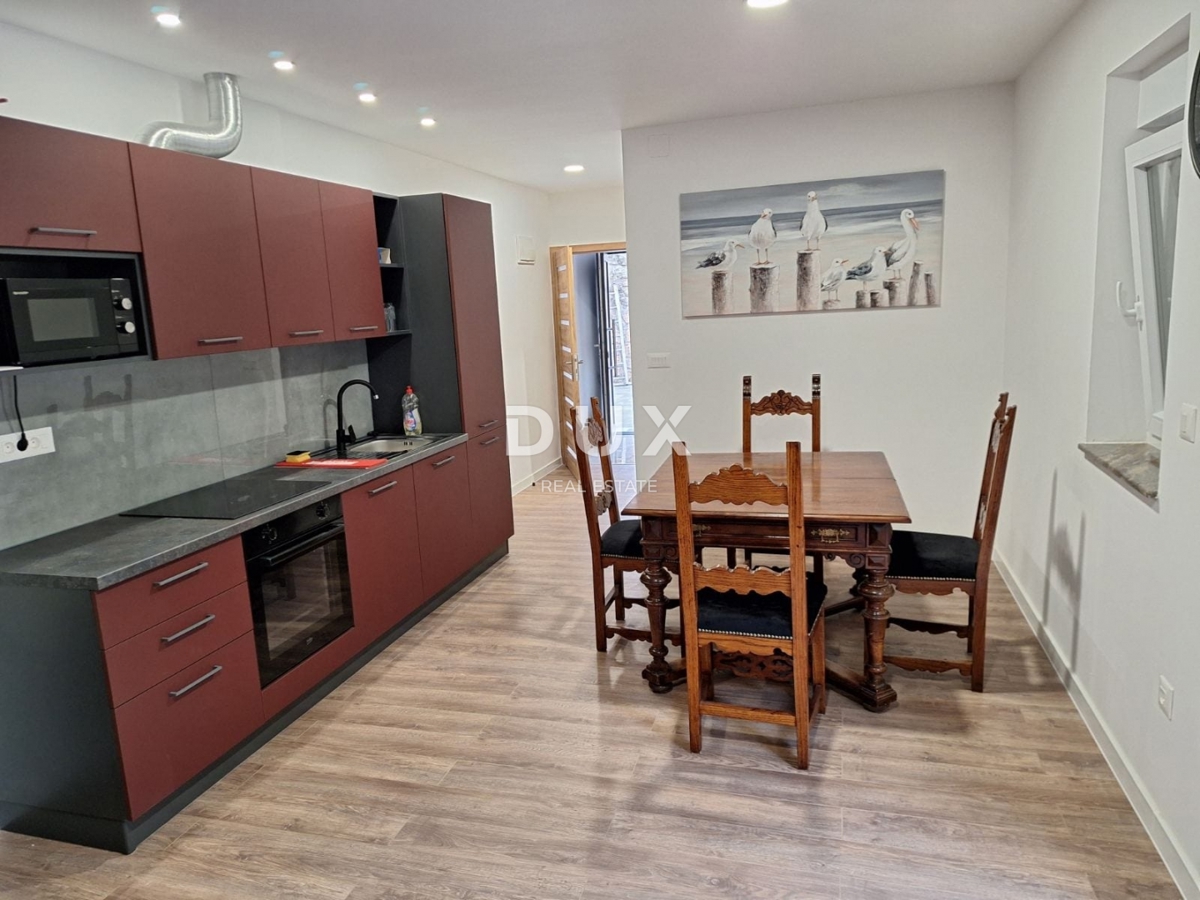 RIJEKA, ZAMET - Casa con appartamenti con vista mare, 275m2