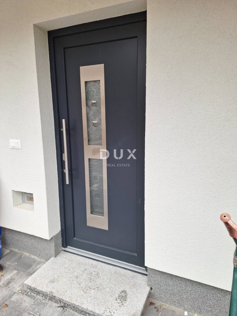 RIJEKA, ZAMET - Casa con appartamenti con vista mare, 275m2