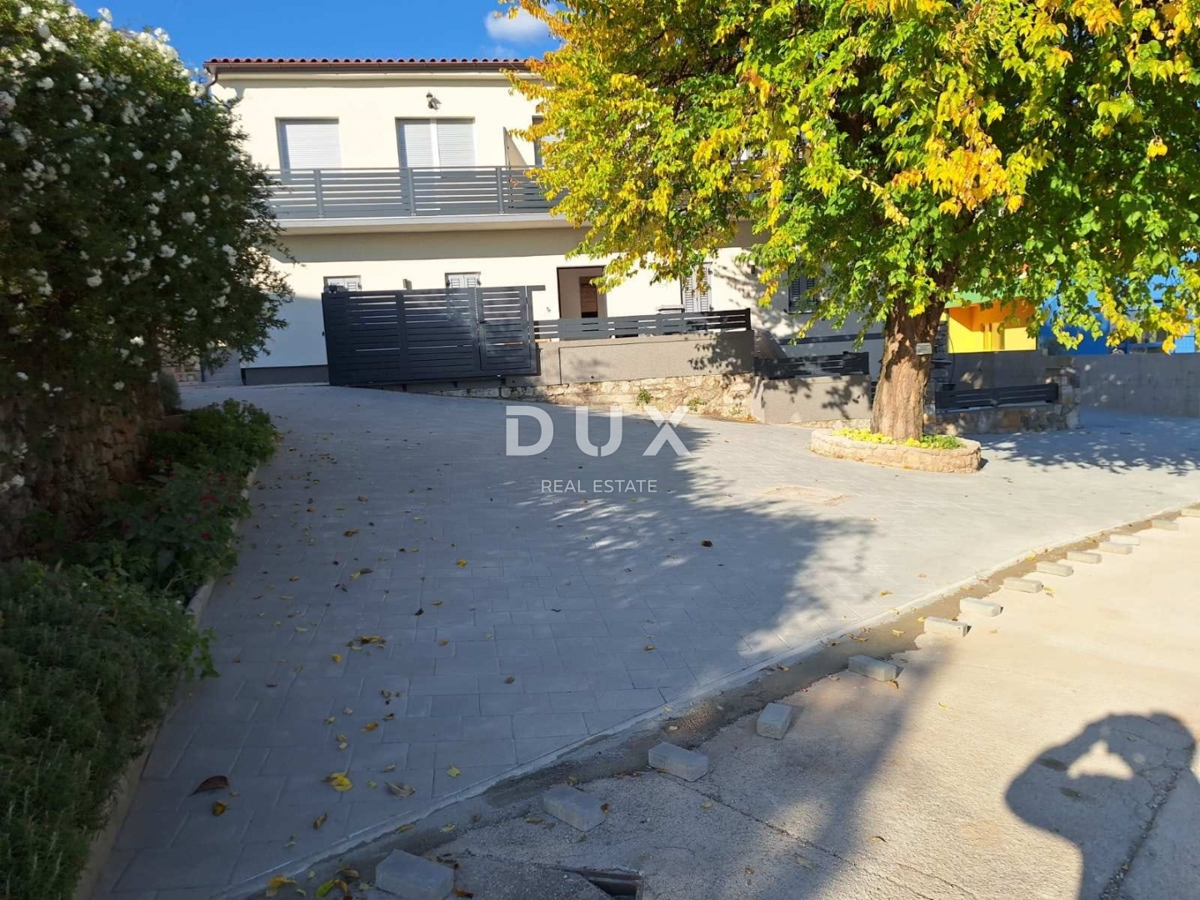 RIJEKA, ZAMET - Casa con appartamenti con vista mare, 275m2