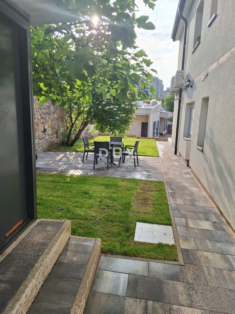 RIJEKA, ZAMET - Casa con appartamenti con vista mare, 275m2