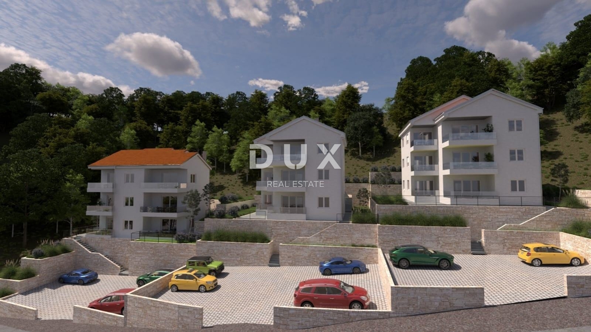 OPATIJA, RUKAVAC - terreno edificabile 2560m2 CON PERMESSO DI UBICAZIONE!! per 3 edifici e una splendida vista sul mare