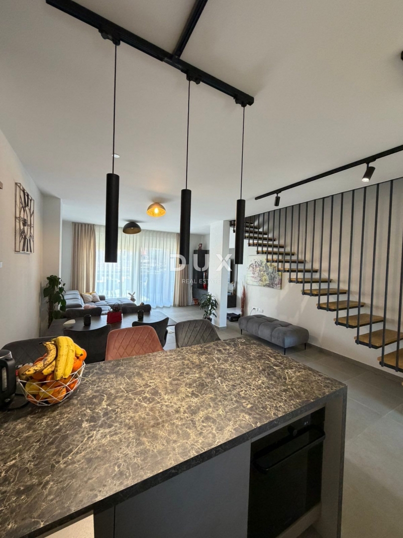 ISTRIA, NOVIGRAD - Casa moderna con vista mare